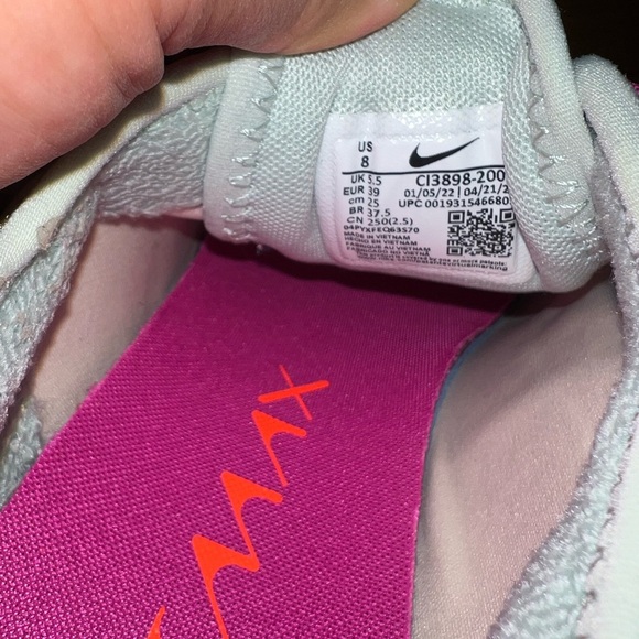 Nike Shoes Womens Size 8
Air Max Dia Running Ci3898-200 - Picture 6 of 6